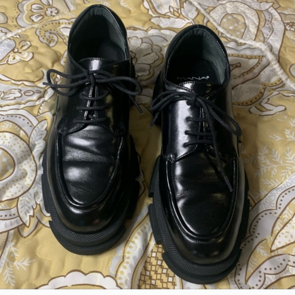 Mana loafers